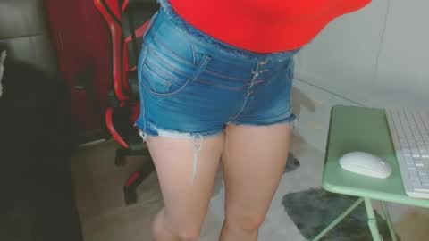 Snapshot of noamartin_ chatting on 12-02-24, 12:19 Noamartin online show from 12-02-24, 12:19