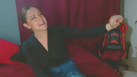 Snapshot of noamartin_ chatting on 01-26-25, 12:48 Noamartin online show from 01-26-25, 12:48