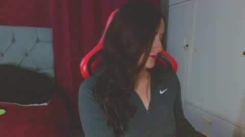 Snapshot of noamartin_ chatting on 09-17-25, 11:06 Noamartin online show from 09-17-25, 11:06