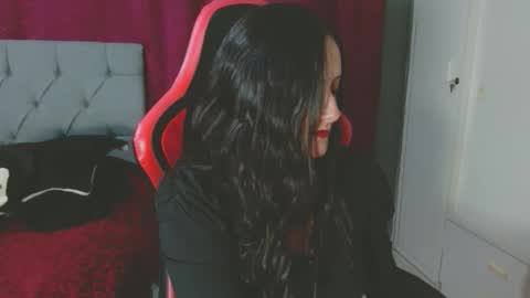 Snapshot of noamartin_ chatting on 10-30-25, 12:45 Noamartin online show from 10-30-25, 12:45