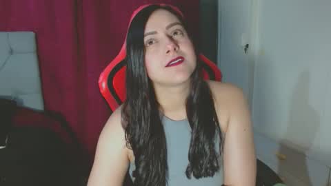 Snapshot of noamartin_ chatting on 11-27-25, 12:13 Noamartin online show from 11-27-25, 12:13