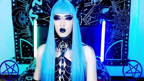 caroline online show from 02-10-25, 07:15