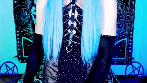 caroline online show from 02-10-25, 10:20