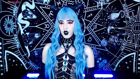 caroline online show from 10-08-25, 12:08