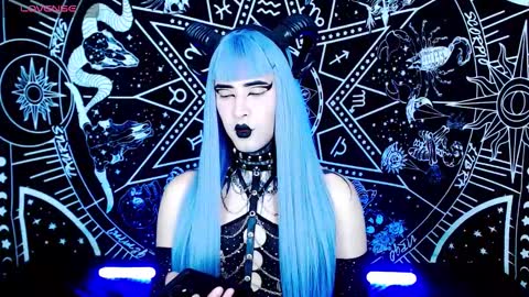 caroline online show from 10-21-25, 01:28