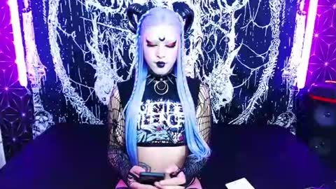 caroline online show from 06-26-26, 01:54