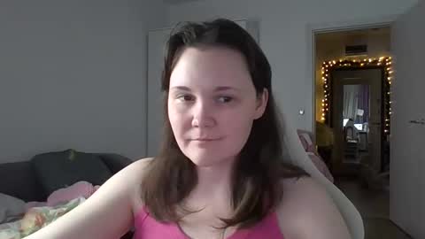 Snapshot of nodarell chatting on 11-25-25, 03:56 nodarell online show from 11-25-25, 03:56