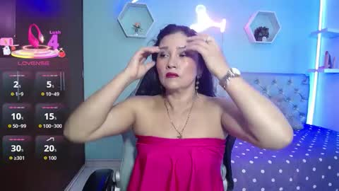 Snapshot of noelia_milfs chatting on 10-27-25, 01:53 noelia_milfs online show from 10-27-25, 01:53