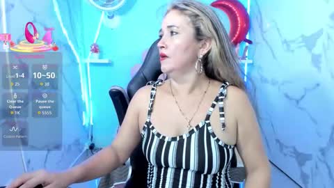 Snapshot of noelia_milfs chatting on 11-26-25, 07:37 noelia_milfs online show from 11-26-25, 07:37