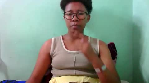 noella711128 online show from 09-26-25, 05:11