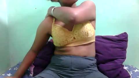 noellah online show from 10-25-25, 01:29