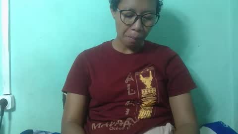 noellah online show from 12-17-25, 04:18