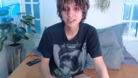 CALL ME APRIL  online show from 10-04-25, 01:31