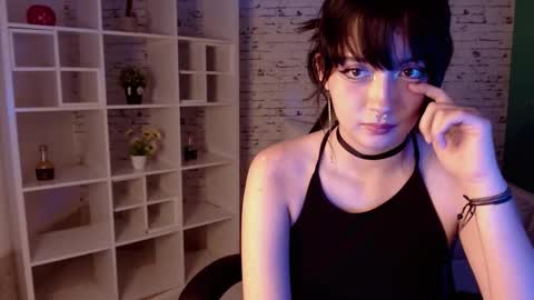 Noeva online show from 09-23-25, 05:27