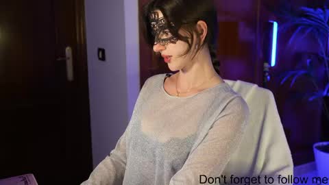 Snapshot of nofacetemptation chatting on 05-09-26, 12:16 Ivy online show from 05-09-26, 12:16