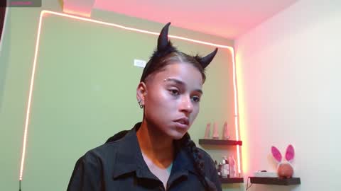 Snapshot of noha_thomson chatting on 01-18-25, 08:30 Noha Thomson online show from 01-18-25, 08:30