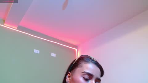 Snapshot of noha_thomson chatting on 01-30-25, 07:37 Noha Thomson online show from 01-30-25, 07:37