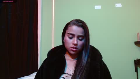 Snapshot of noha_thomson chatting on 02-01-25, 11:37 Noha Thomson online show from 02-01-25, 11:37