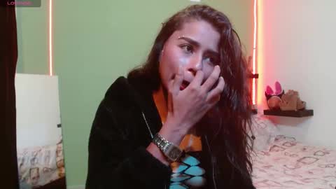 Snapshot of noha_thomson chatting on 02-19-25, 09:47 Noha Thomson online show from 02-19-25, 09:47