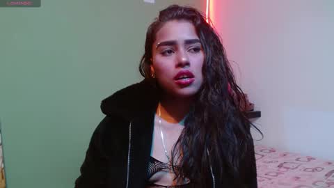 Snapshot of noha_thomson chatting on 02-20-25, 08:25 Noha Thomson online show from 02-20-25, 08:25