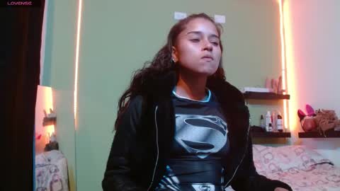 Snapshot of noha_thomson chatting on 03-01-25, 10:10 Noha Thomson online show from 03-01-25, 10:10