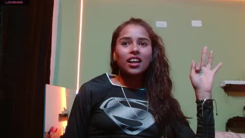 Snapshot of noha_thomson chatting on 03-02-25, 01:15 Noha Thomson online show from 03-02-25, 01:15