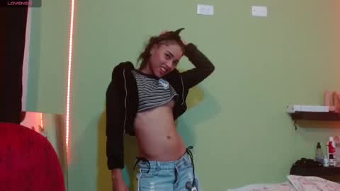 Snapshot of noha_thomson chatting on 03-06-25, 05:14 Noha Thomson online show from 03-06-25, 05:14