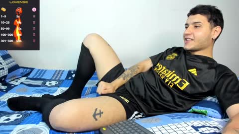 Snapshot of noha_white chatting on 12-18-24, 06:46 Noha online show from 12-18-24, 06:46