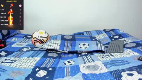 Snapshot of noha_white chatting on 01-08-25, 07:24 Noha online show from 01-08-25, 07:24