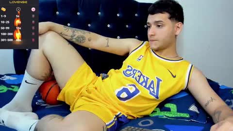 Snapshot of noha_white chatting on 02-10-25, 06:13 Noha online show from 02-10-25, 06:13