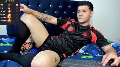 Snapshot of noha_white chatting on 02-22-25, 07:36 Noha online show from 02-22-25, 07:36