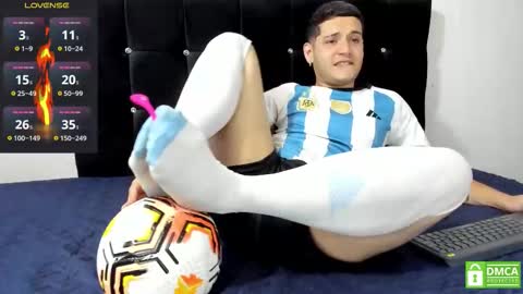 Snapshot of noha_white chatting on 11-14-25, 08:51 Noha online show from 11-14-25, 08:51