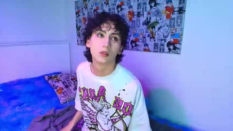 maxie online show from 10-19-25, 04:46