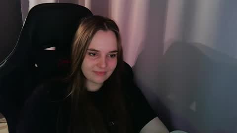 noir_ember_ online show from 09-22-25, 11:12