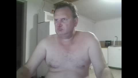 Snapshot of nollie244 chatting on 10-17-25, 04:42 Nollie online show from 10-17-25, 04:42