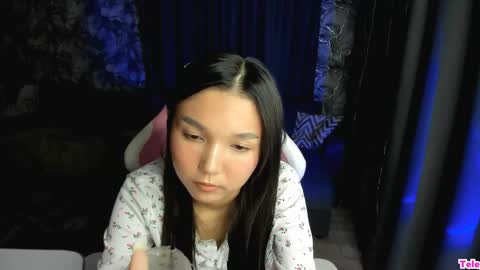 nomi online show from 06-07-26, 06:22
