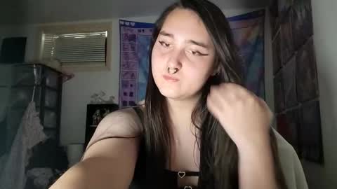 nonbinarybeauty20 online show from 02-15-25, 08:54