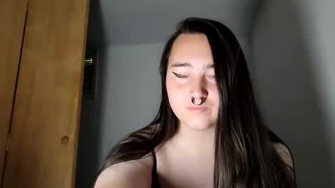 nonbinarybeauty20 online show from 09-17-25, 06:53