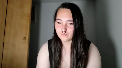 nonbinarybeauty20 online show from 09-30-25, 03:55