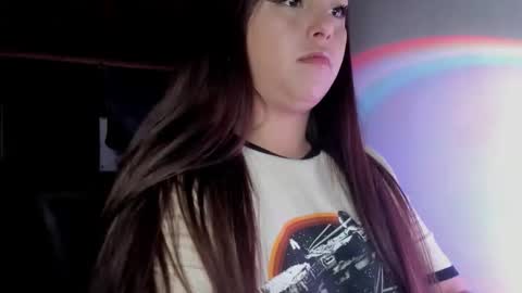 Snapshot of noorthernlightss chatting on 12-22-25, 02:03 Ara online show from 12-22-25, 02:03