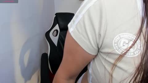 Nora online show from 02-10-26, 03:32