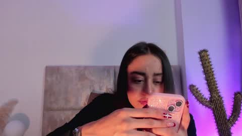 Nora Da Silva online show from 12-21-24, 12:31