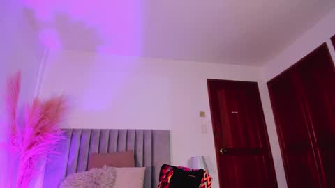 Nora Da Silva online show from 01-16-25, 06:35