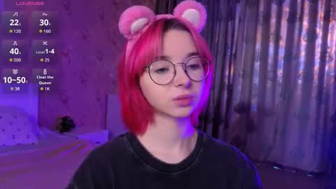 Snapshot of nora_failure chatting on 09-13-25, 10:04 Nora Failure online show from 09-13-25, 10:04