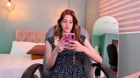 Nora online show from 09-12-25, 08:42