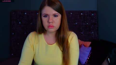 Snapshot of norabigas chatting on 12-23-24, 11:39 Nora online show from 12-23-24, 11:39