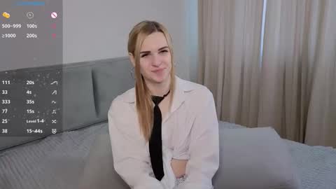 Elina online show from 11-19-25, 10:15