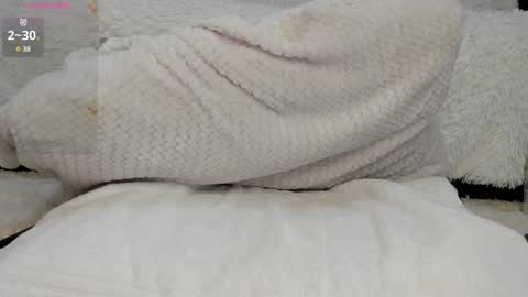 Nora online show from 01-26-25, 04:20