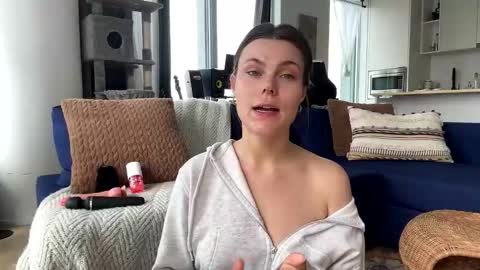Nordic Belle online show from 04-18-26, 04:11