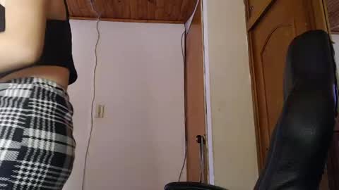 noreen_ online show from 04-26-26, 04:15